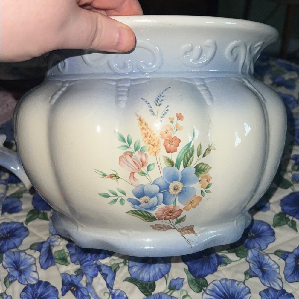 Ironstone England Chamber Pot 1890 Antique - Picture 10 of 13